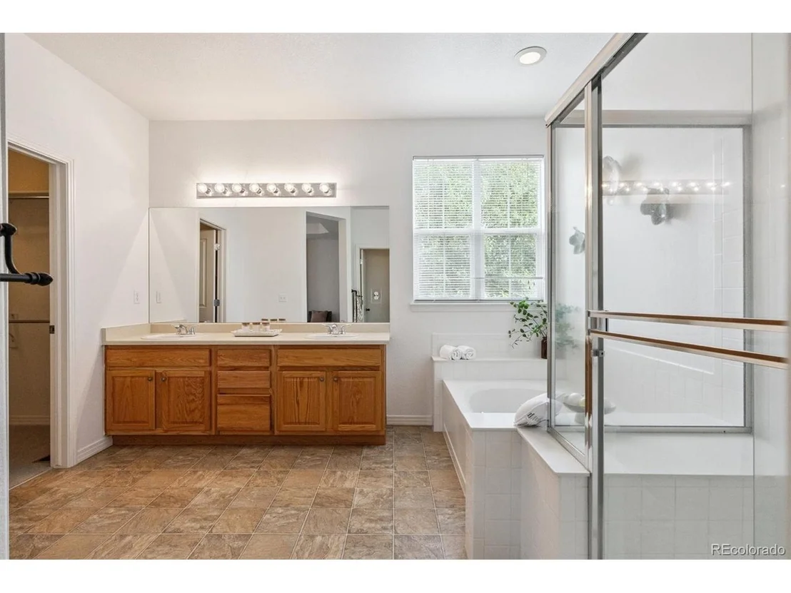 Photo of 6945 Winthrop Cir