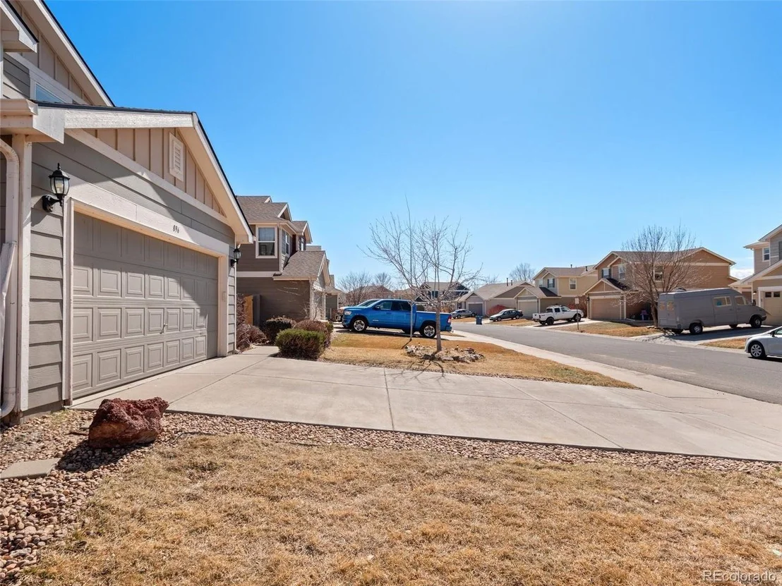 Photo of 896 Willow Dr