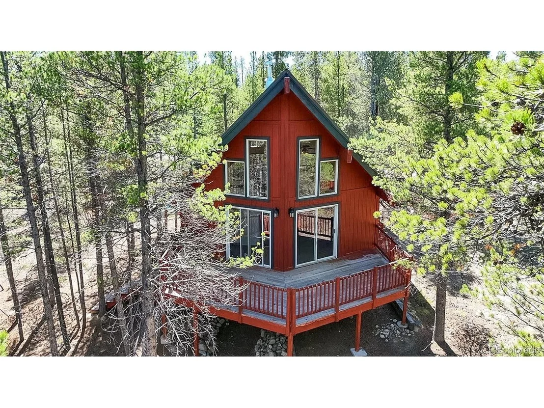 Photo of 643 Spruce Dr