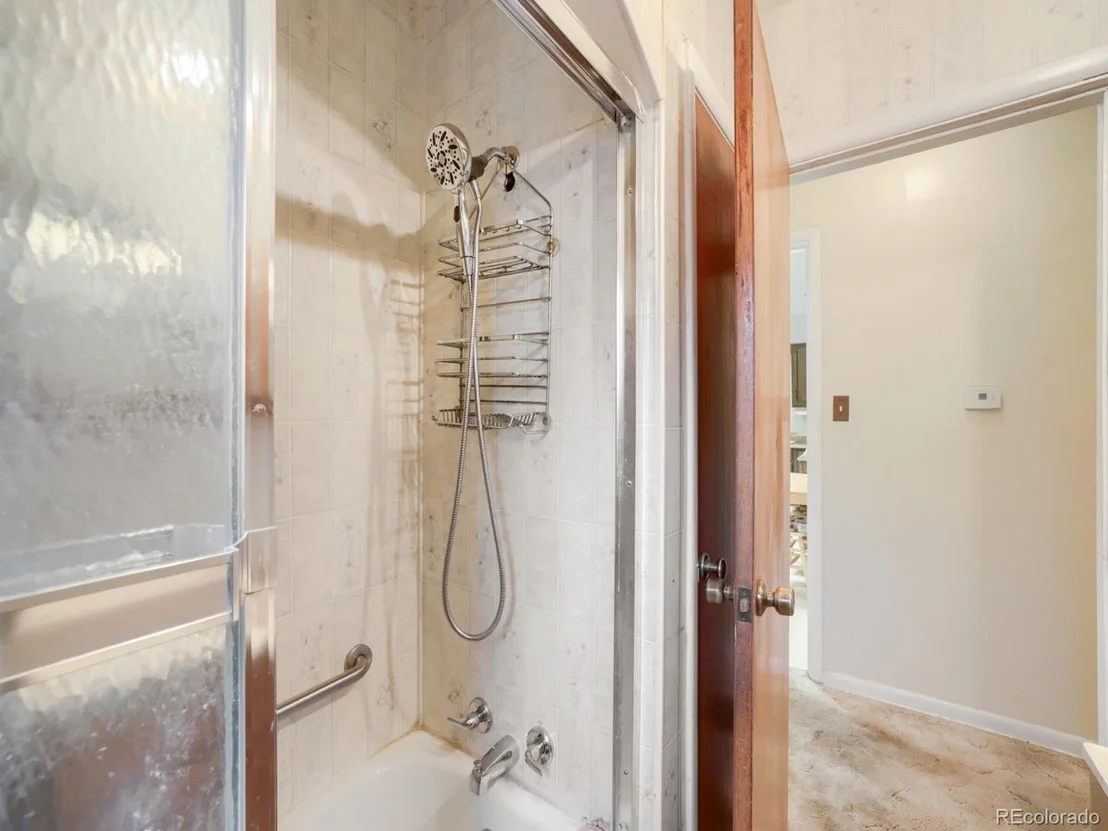 Photo of 600 Everett St