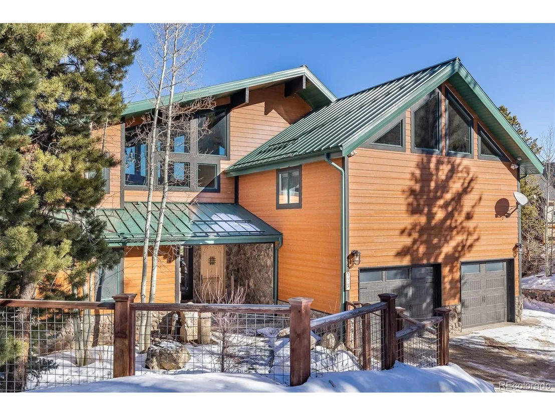 Photo of 275 Alpine Dr