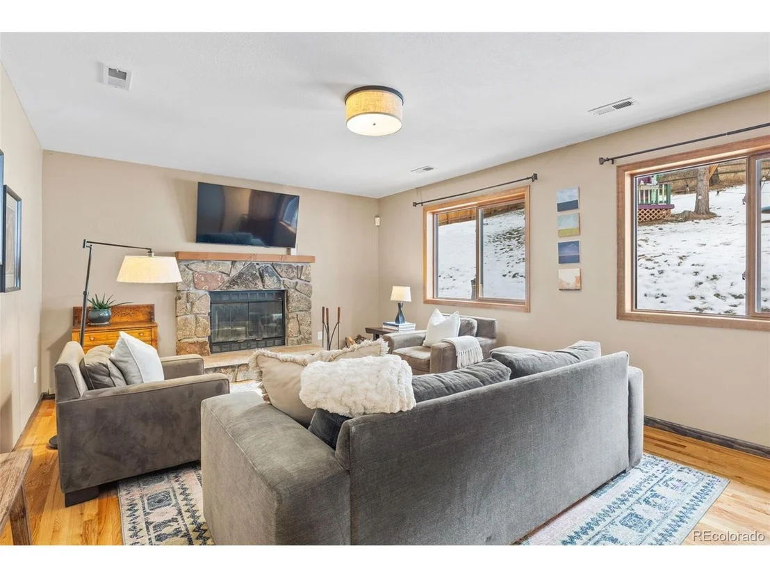 Photo of 27218 Mountain Park Rd