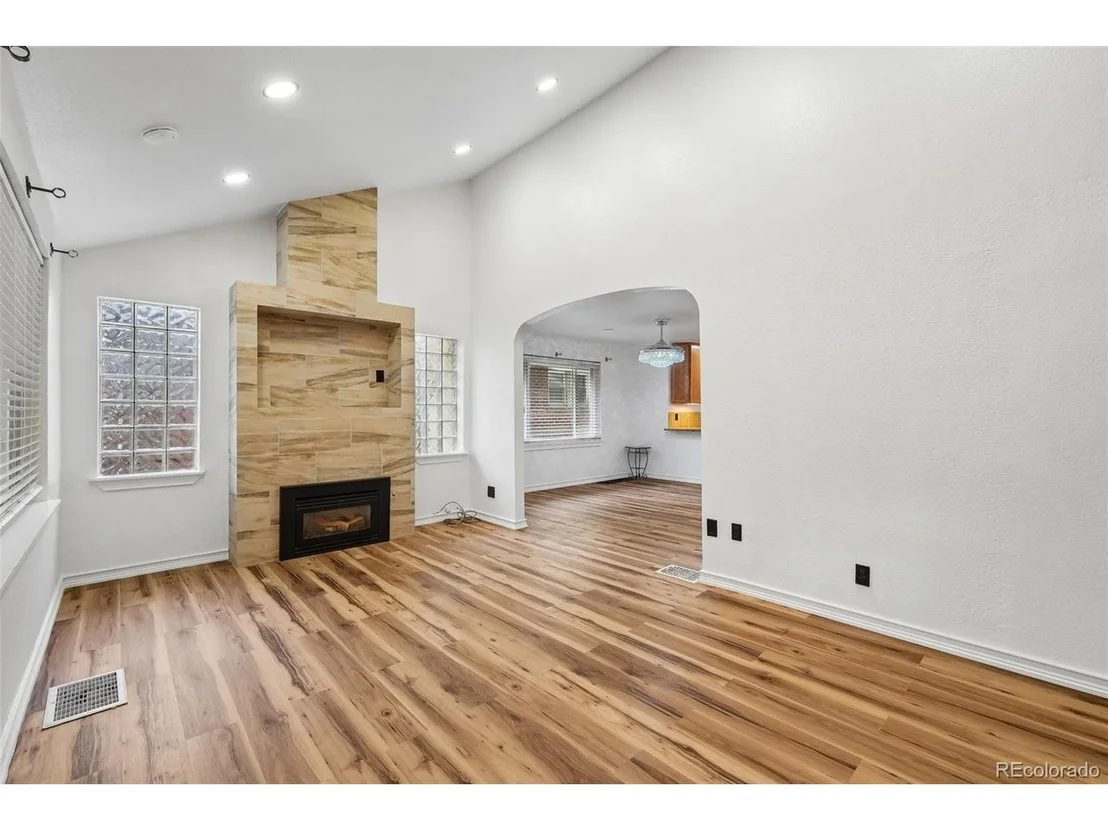 Photo of 1327 Monroe St
