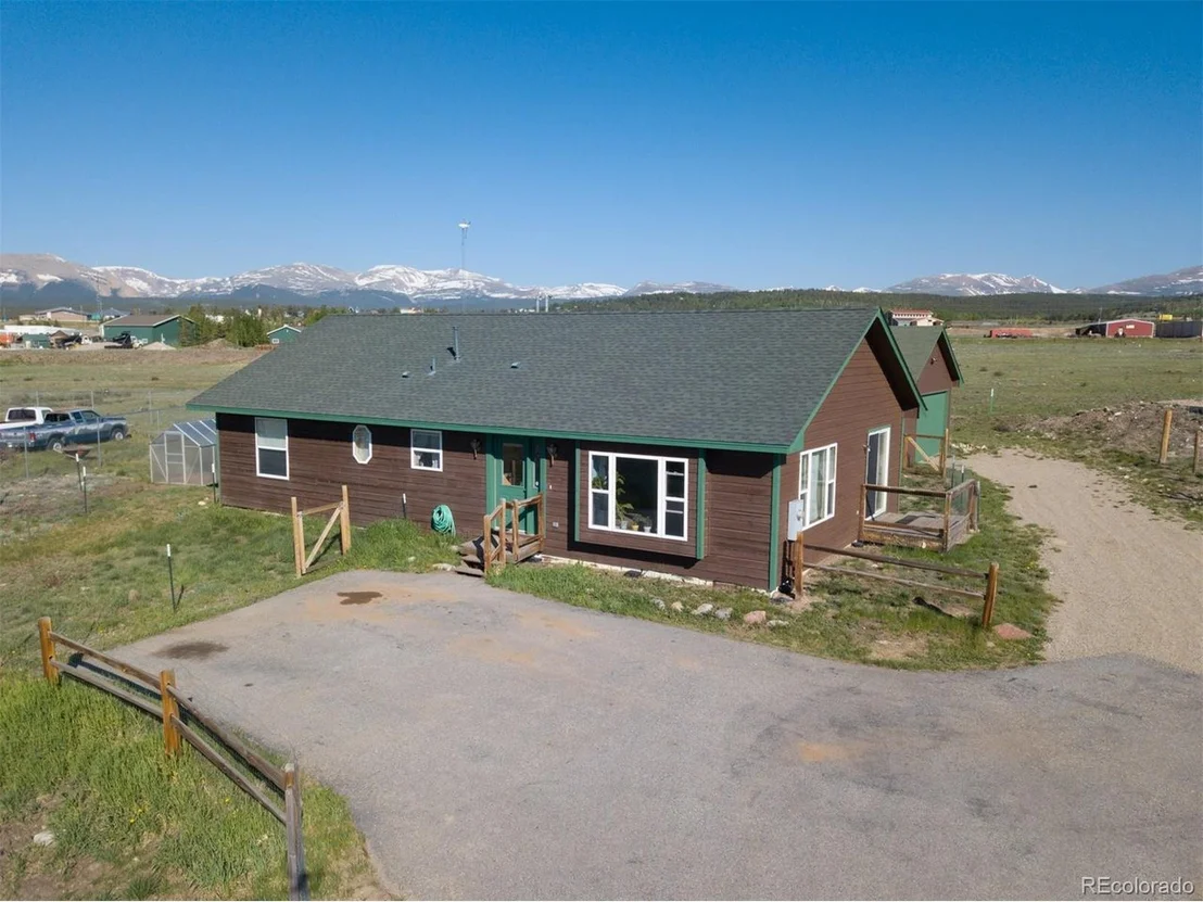 Photo of 1205 Meadow Dr