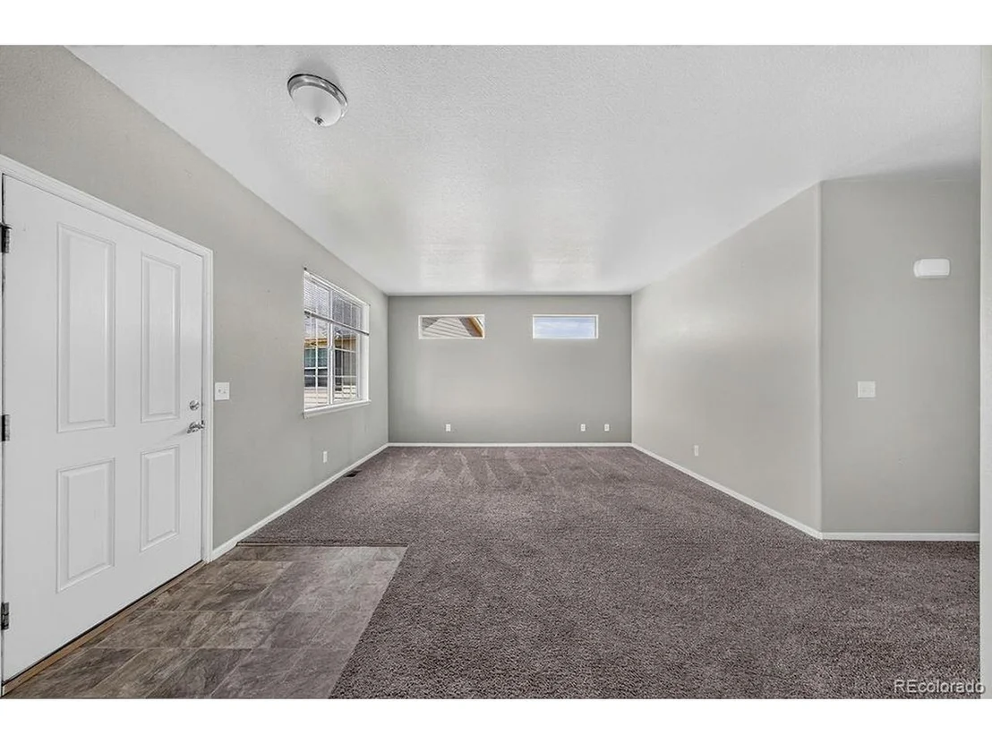 Photo of 370 Naples St