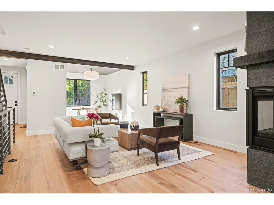 Photo of 3920 Stuart