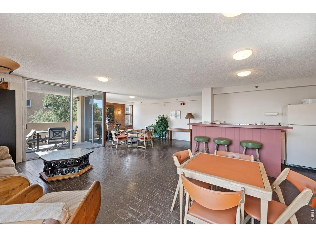 Photo of Unit 202 at 850 20th St