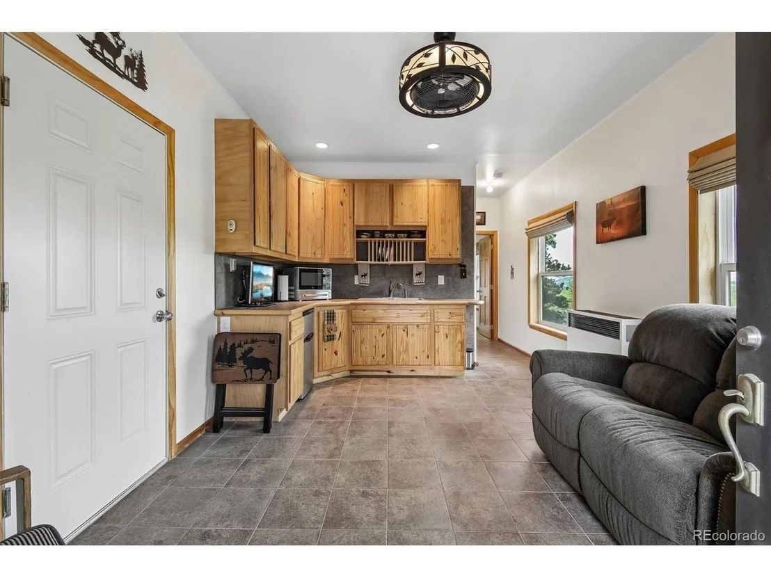Photo of 7555 Rossman Gulch Rd