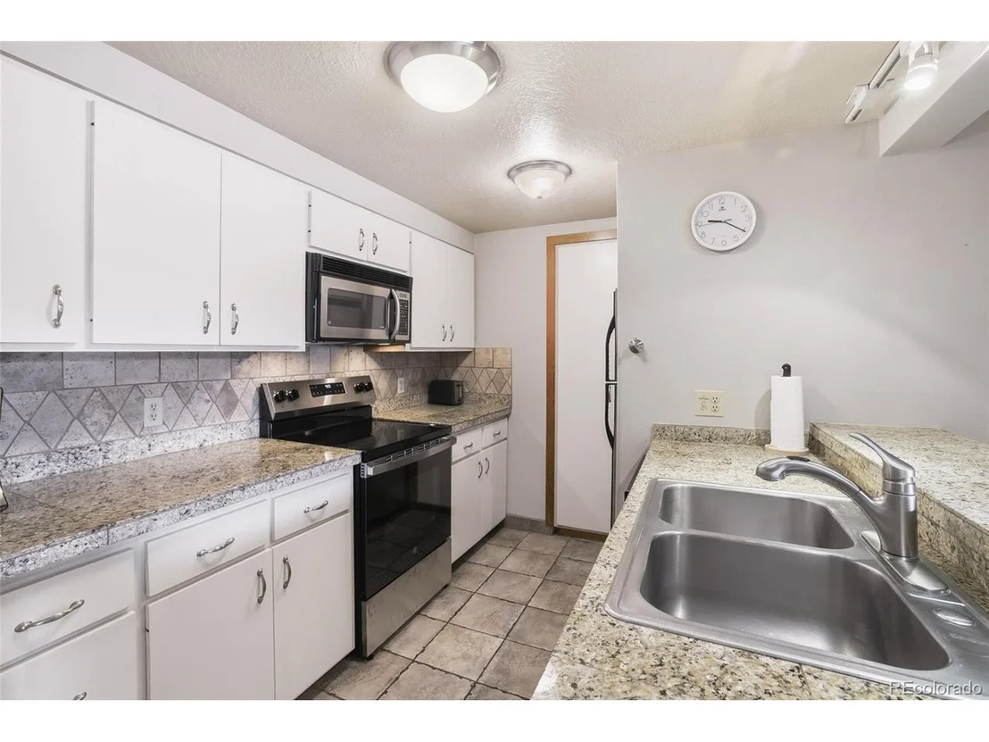 Photo of Unit 2015 at 21700 US Highway 6