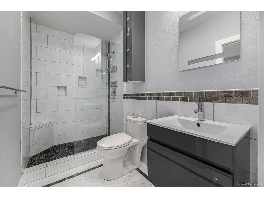 Photo of 1845 W 67th Pl