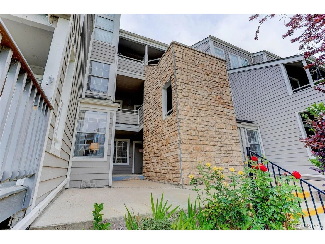 Photo of Unit 4 at 6860 Xavier Cir
