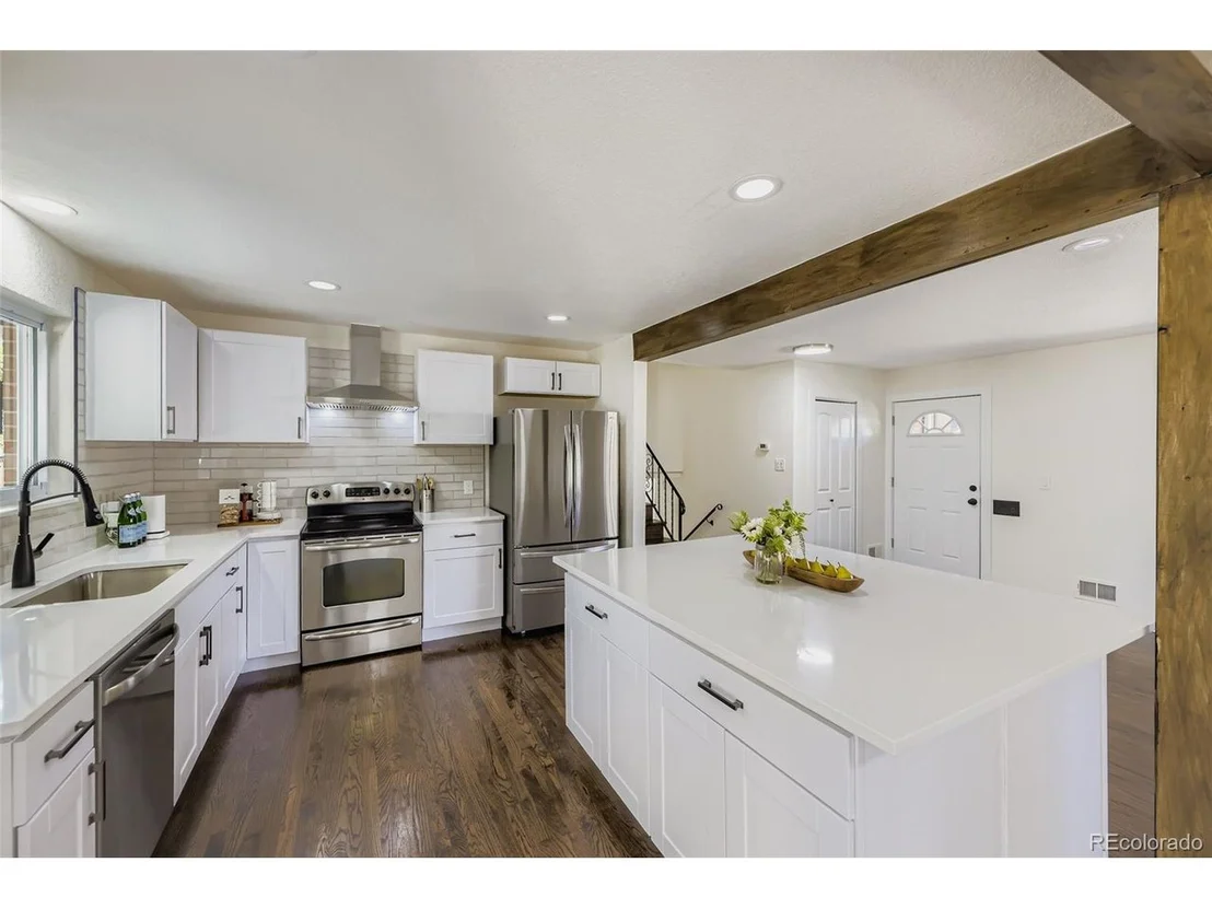 Photo of 9917 Clark Dr