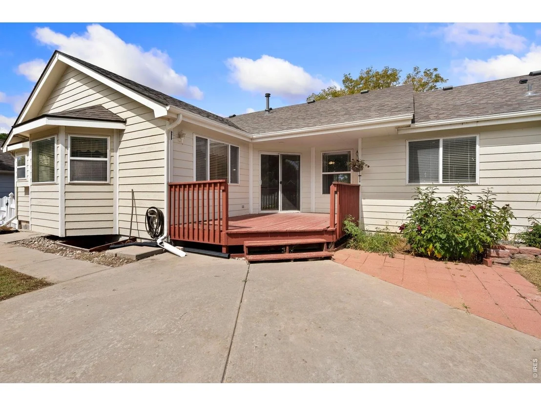 Photo of 910 N 7th Pl