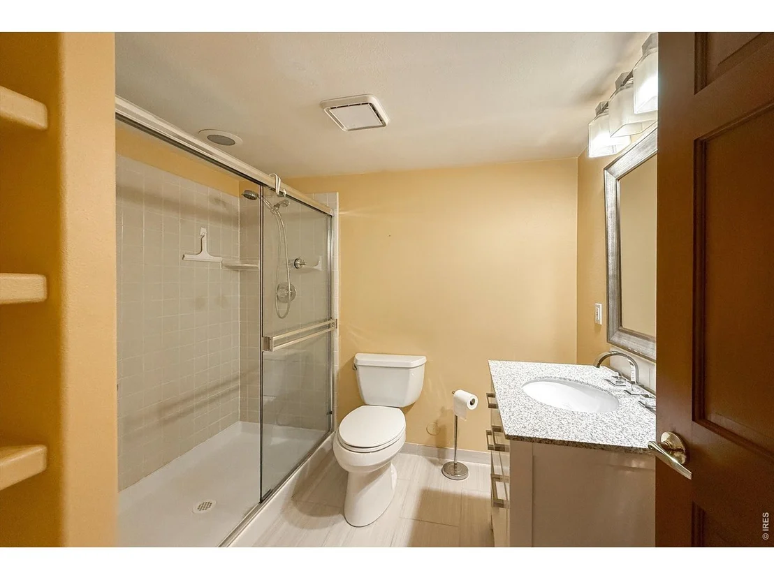 Photo of 2010 Emerald Dr
