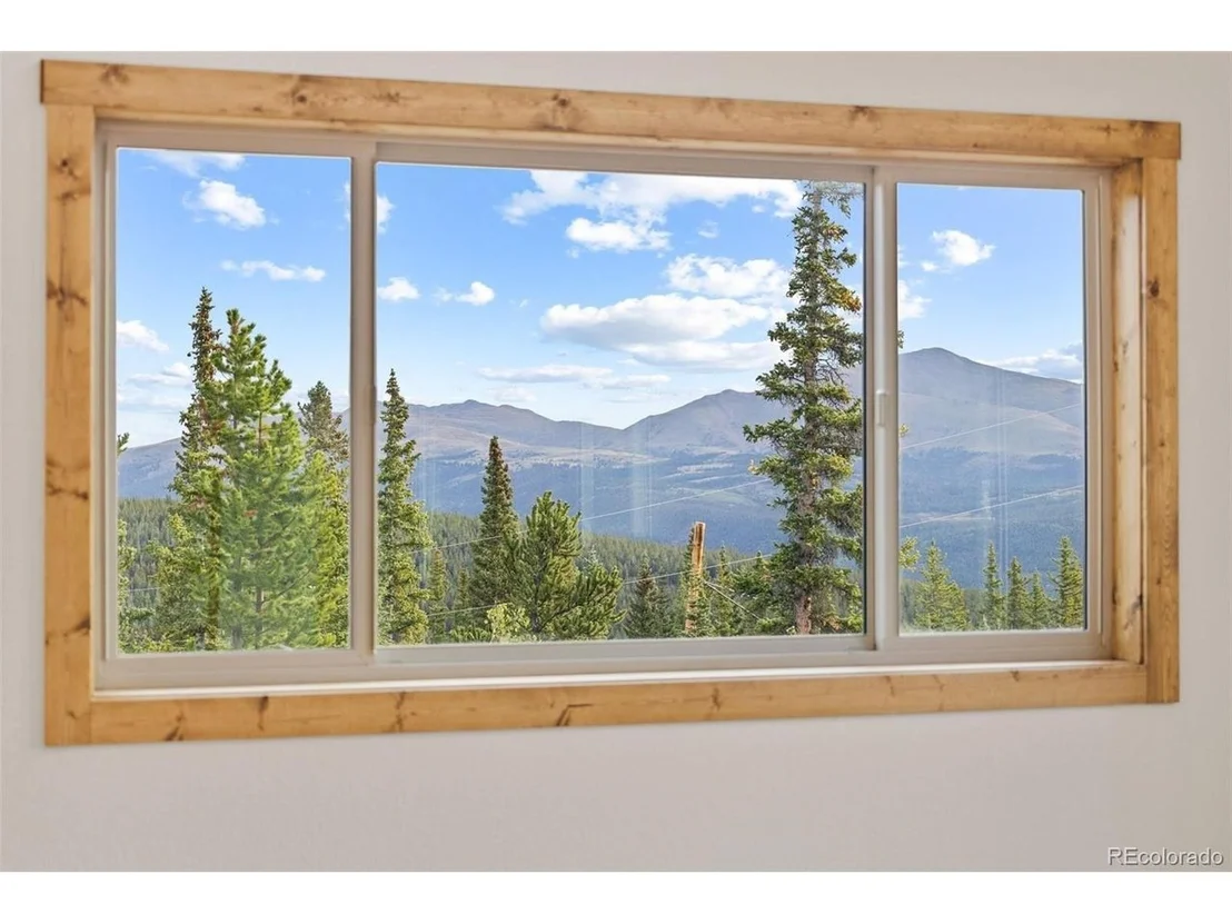 Photo of 385 Silverheels Pl