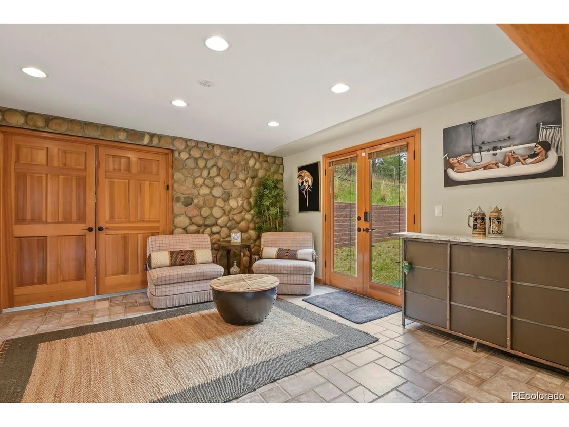 Photo of 417 Witter Gulch Rd
