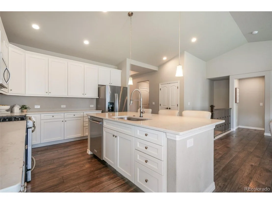 Photo of 2583 Lakes Edge Dr