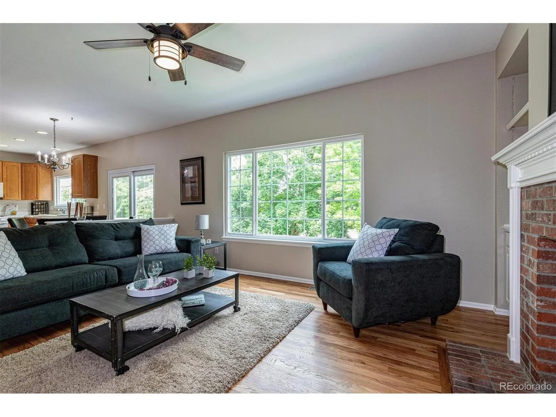 Photo of 2025 Maples Pl