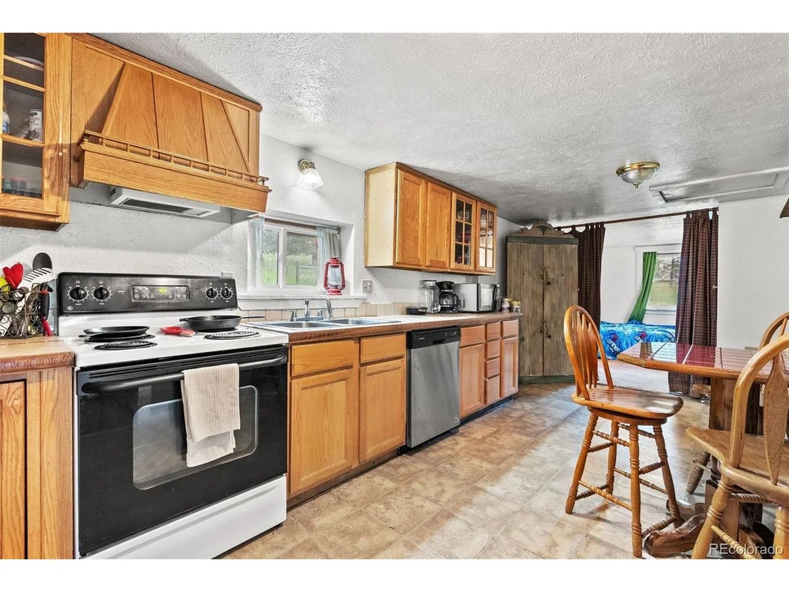 Photo of 576 Bluebird Ln