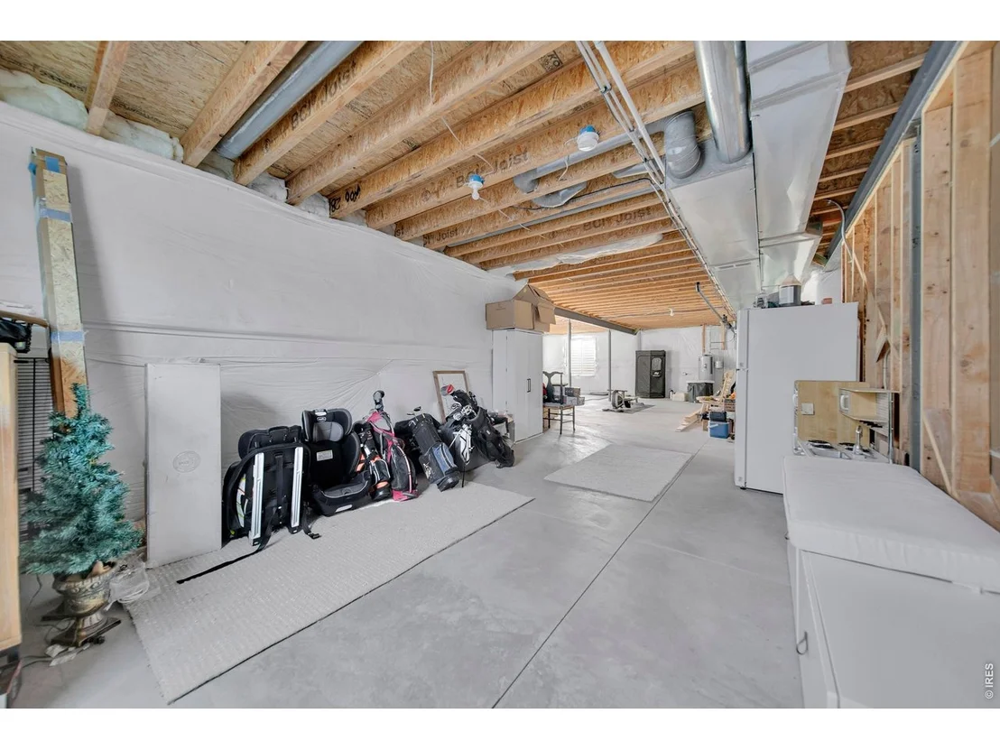 Photo of 21 Lakeview Cir