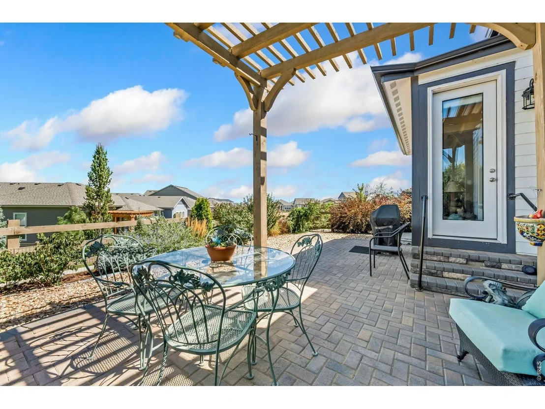 Photo of 4347 Bluffview Dr
