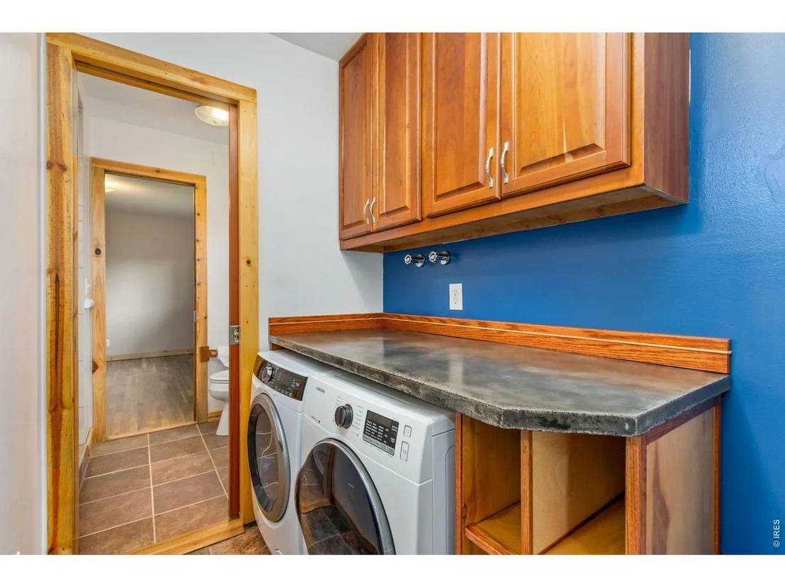 Photo of 3300 Tharp Dr
