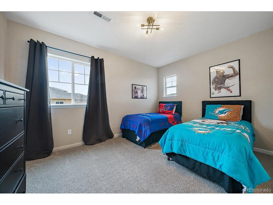 Photo of 7112 S Waterloo Way
