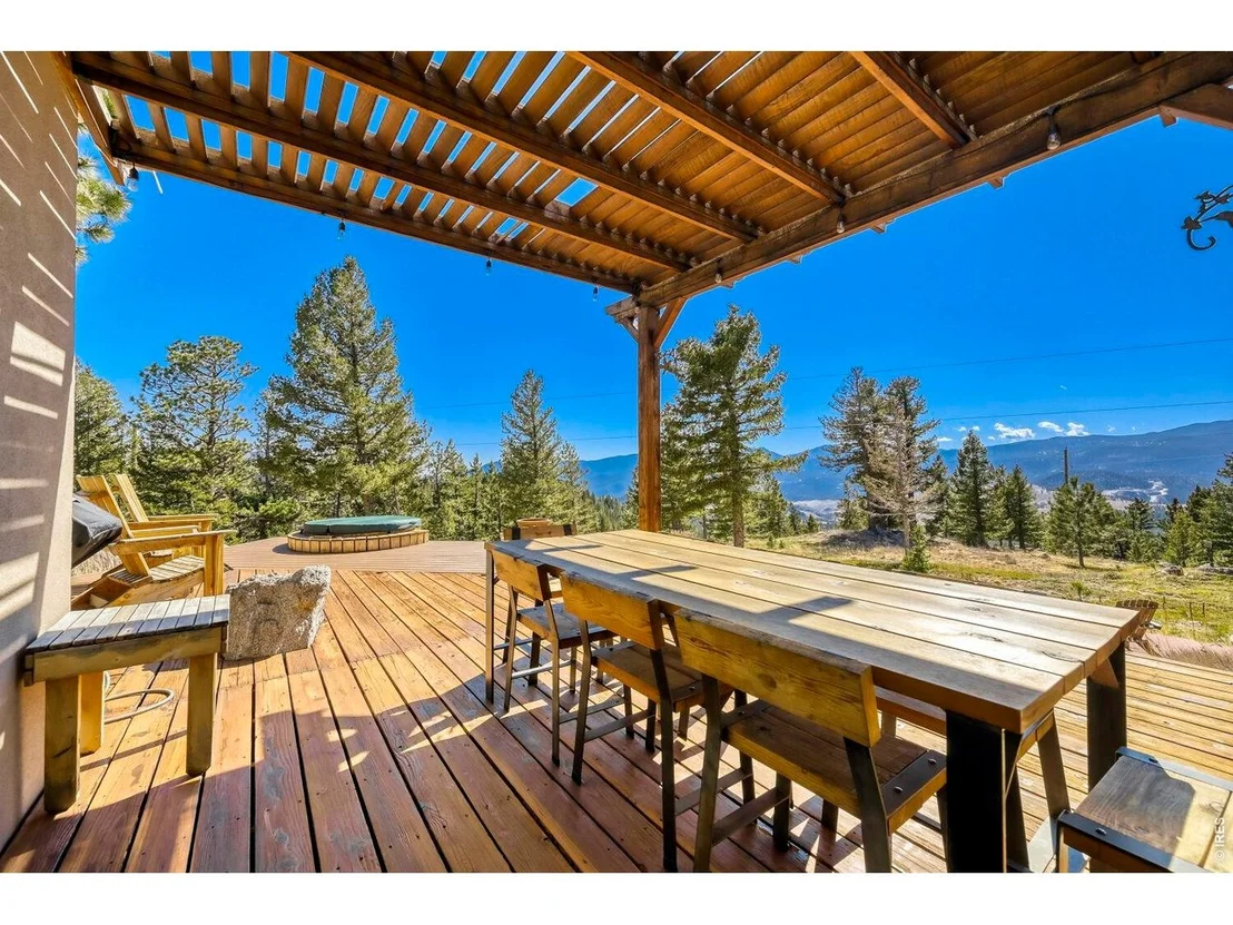 Photo of 6010 Flagstaff Rd