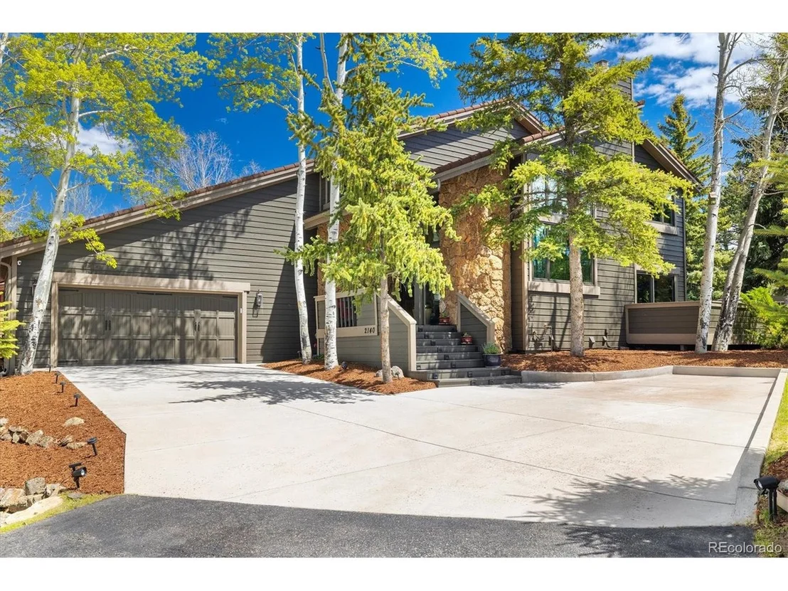 Photo of 2140 Torrey Pine Dr