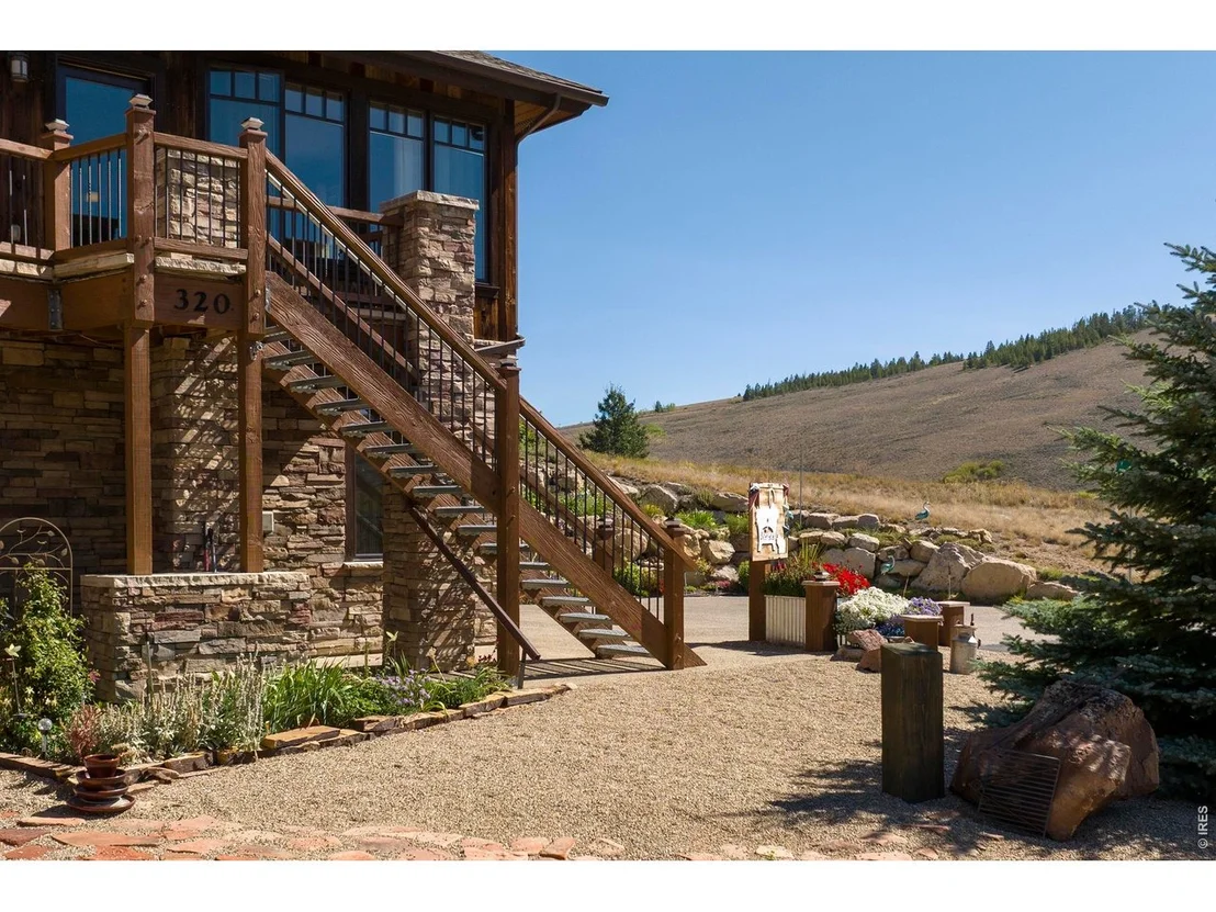 Photo of 320 County Road 8947