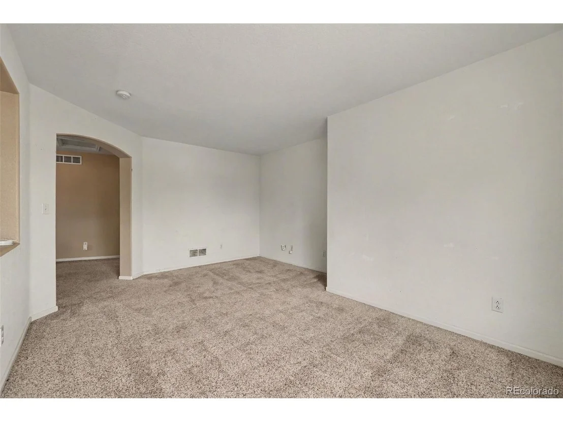 Photo of 4566 Castle Cir