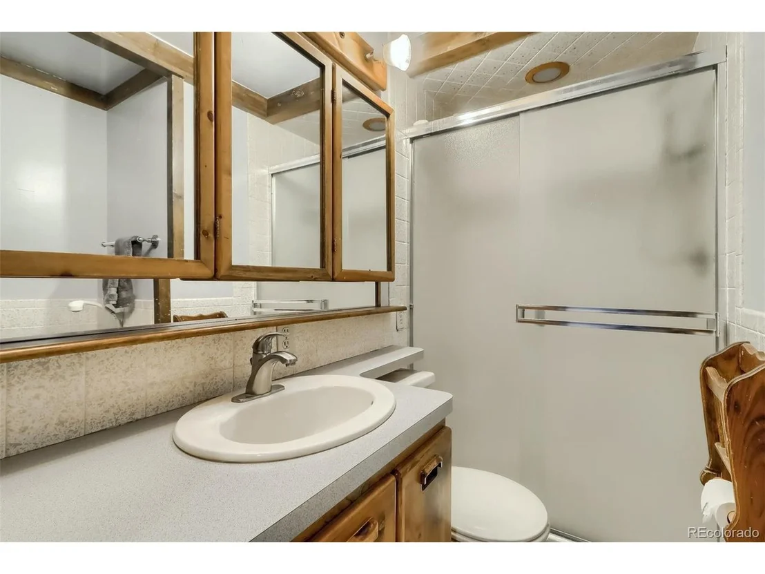 Photo of 4744 Dover St