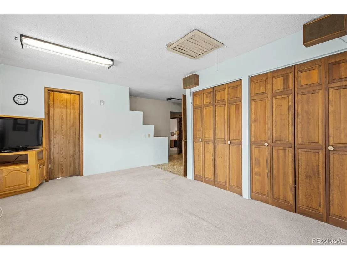 Photo of 1469 Douglas Dr