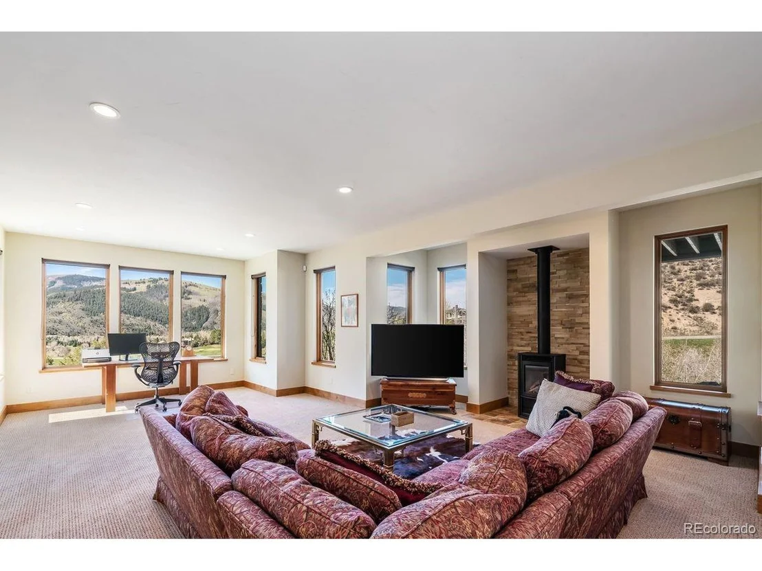Photo of 800 June Creek Rd