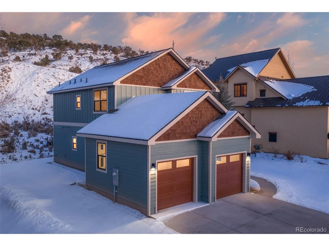 Photo of 378 Bluffs Dr