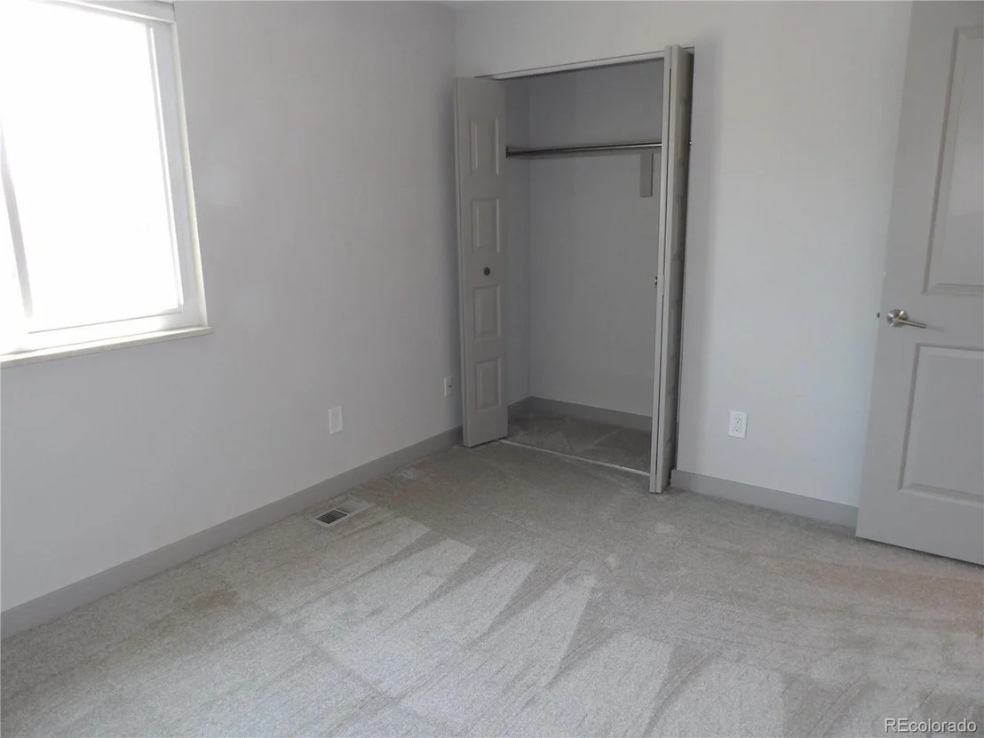 Photo of 11342 Glencoe Cir
