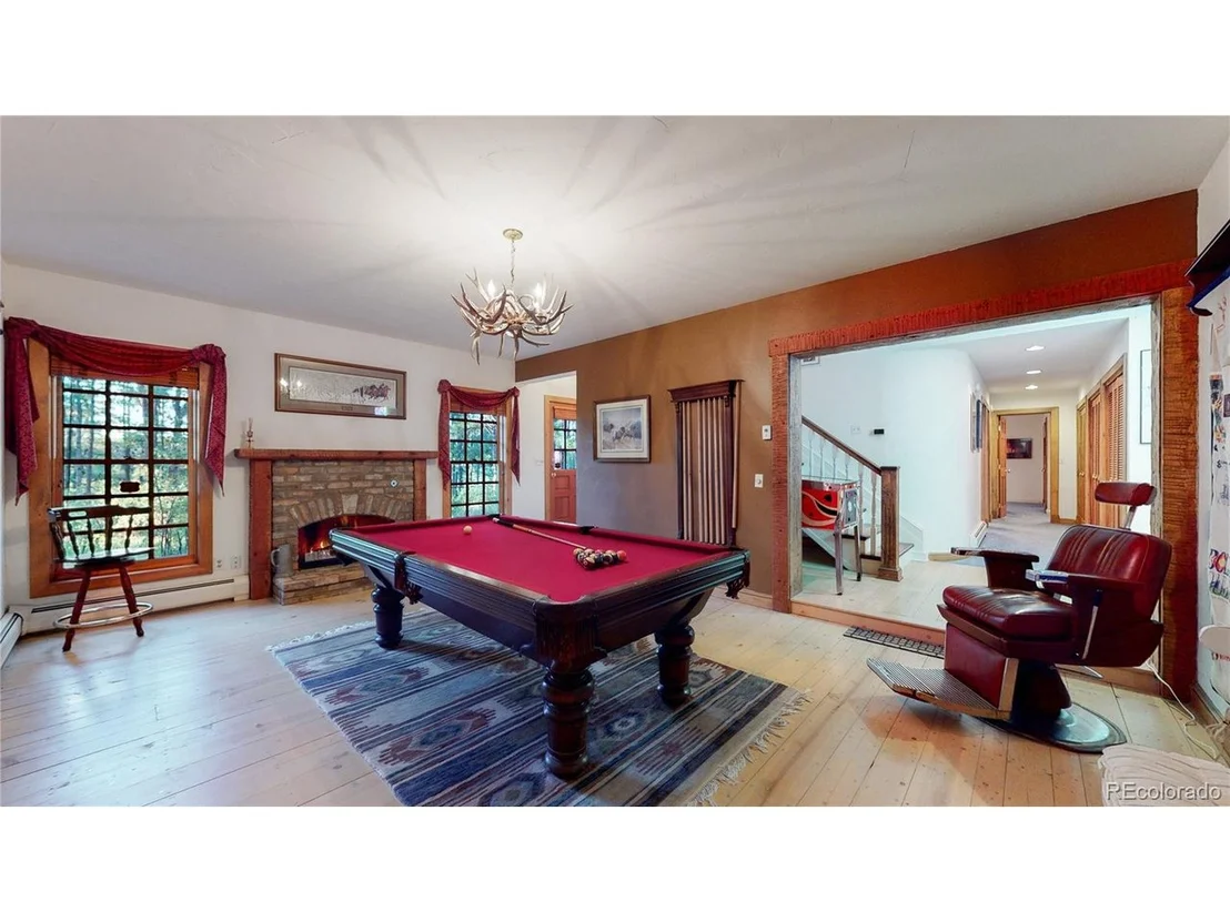 Photo of 424 Red Deer Rd