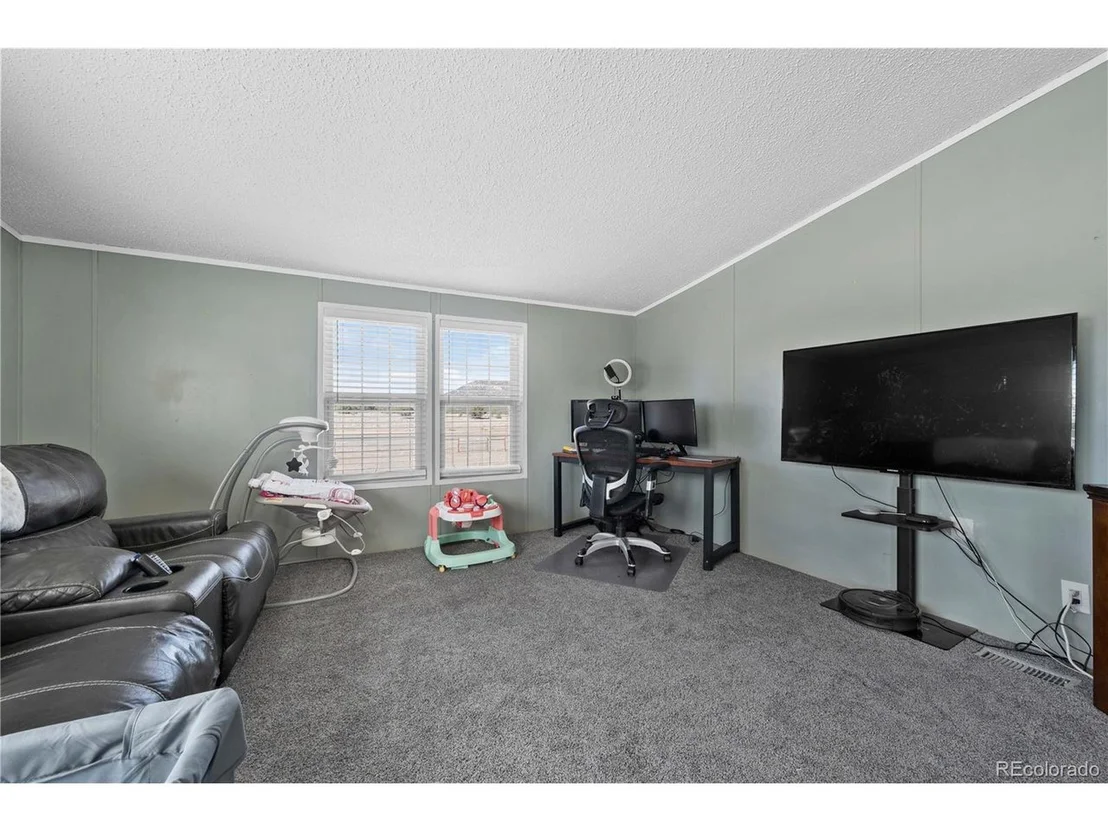Photo of 28 Pinon Ln