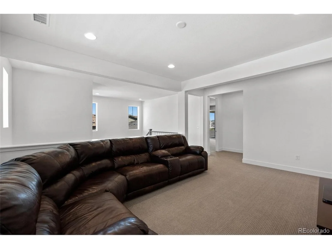 Photo of 1679 Oakpoint Way