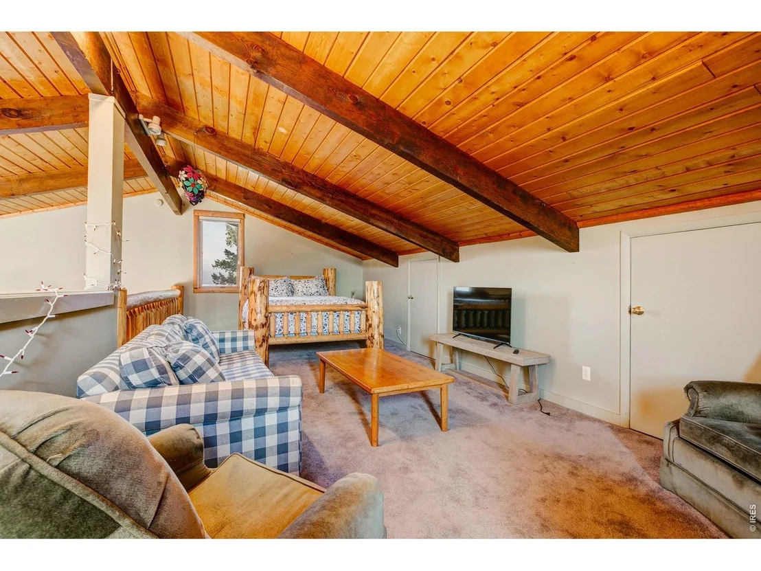 Photo of 301 Pine Tree Dr