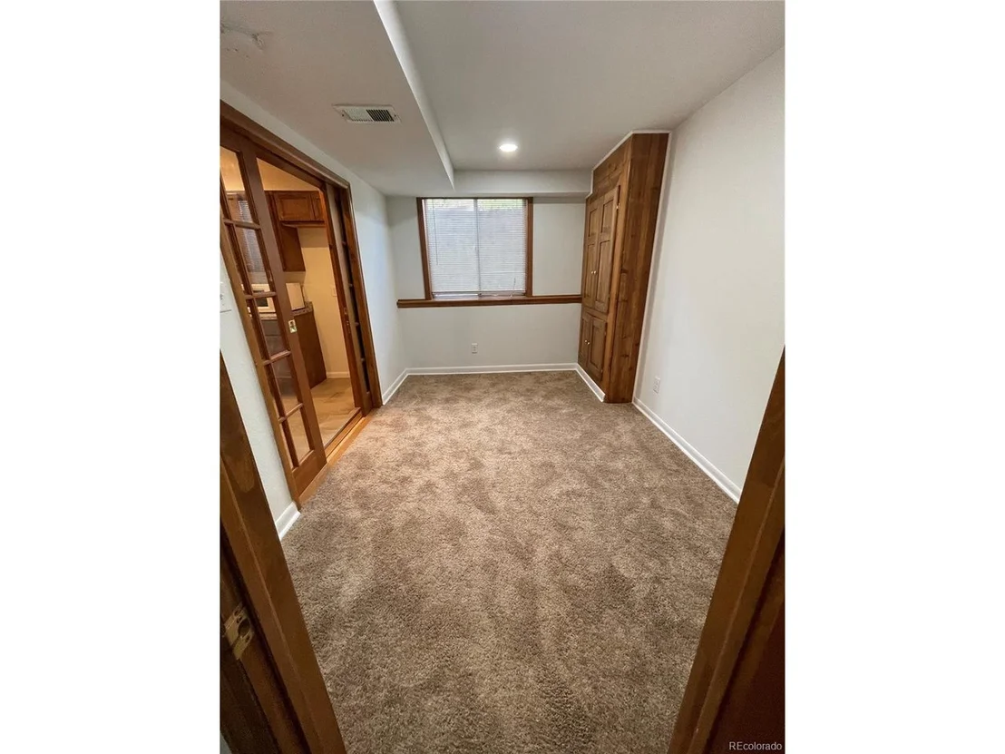 Photo of 3109 N Oak Cir