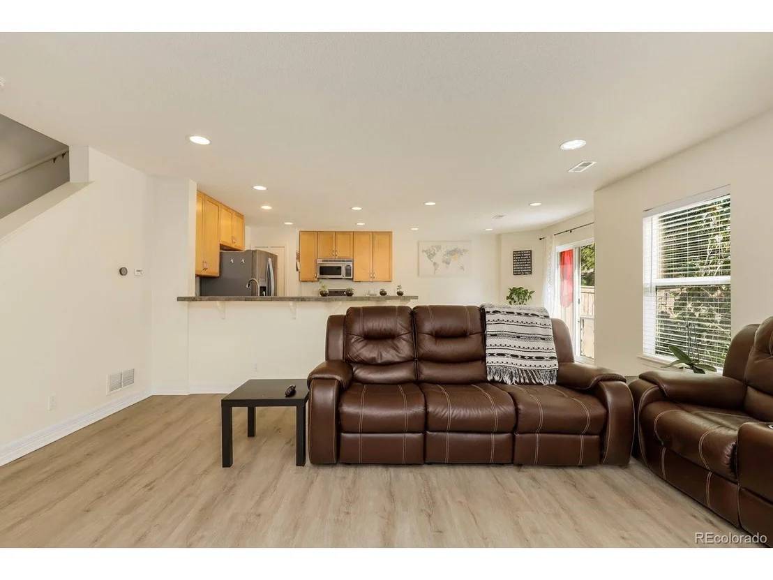 Photo of 6098 Raleigh Cir
