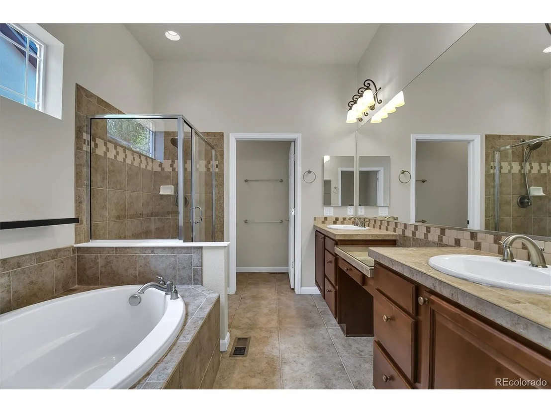Photo of 4000 Centennial Dr