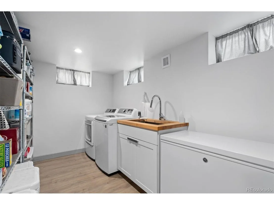Photo of 1295 Forest St