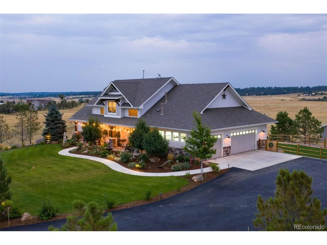 Photo of 980 Promontory Cir
