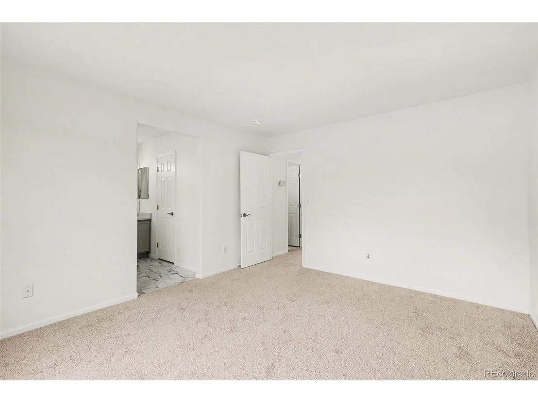 Photo of 14957 E Maple Pl