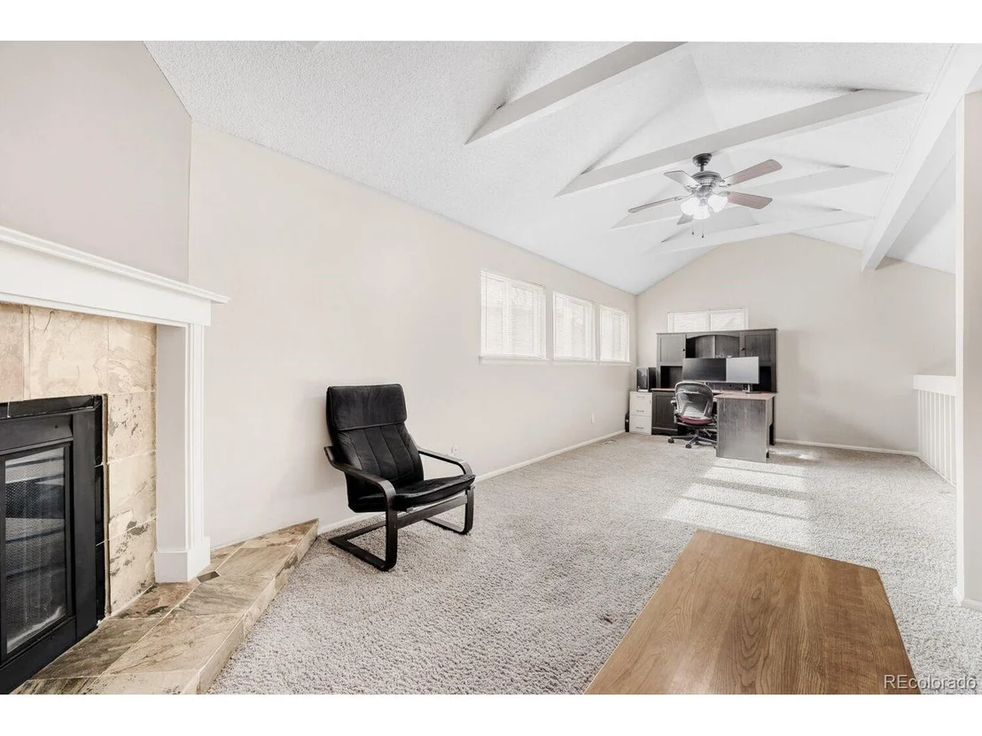 Photo of 200 S Dearborn Cir