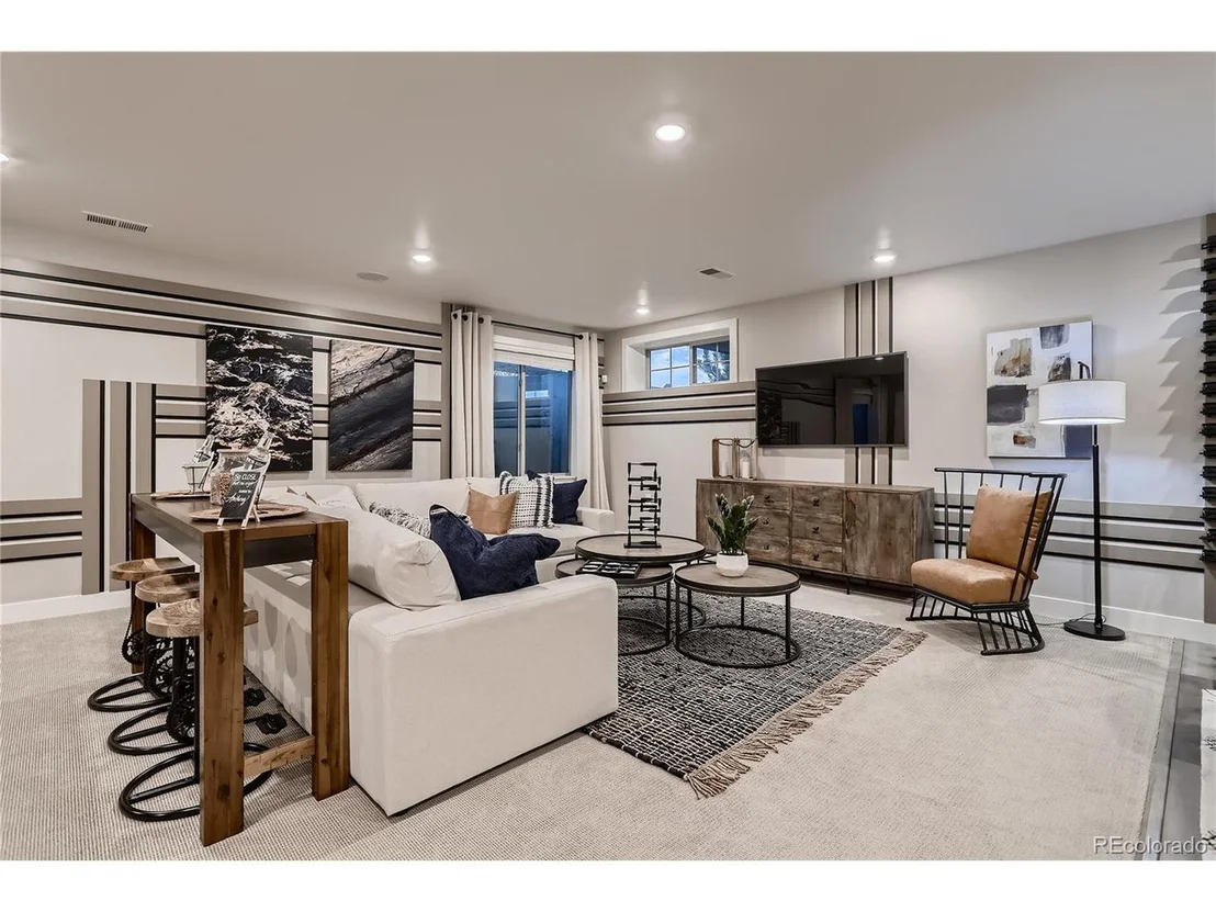 Photo of 698 Quarry Ct
