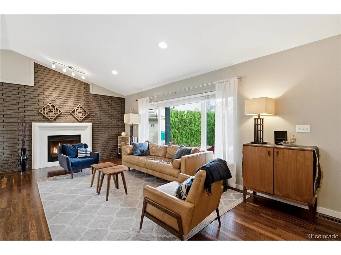 Photo of 7861 Robin Ln