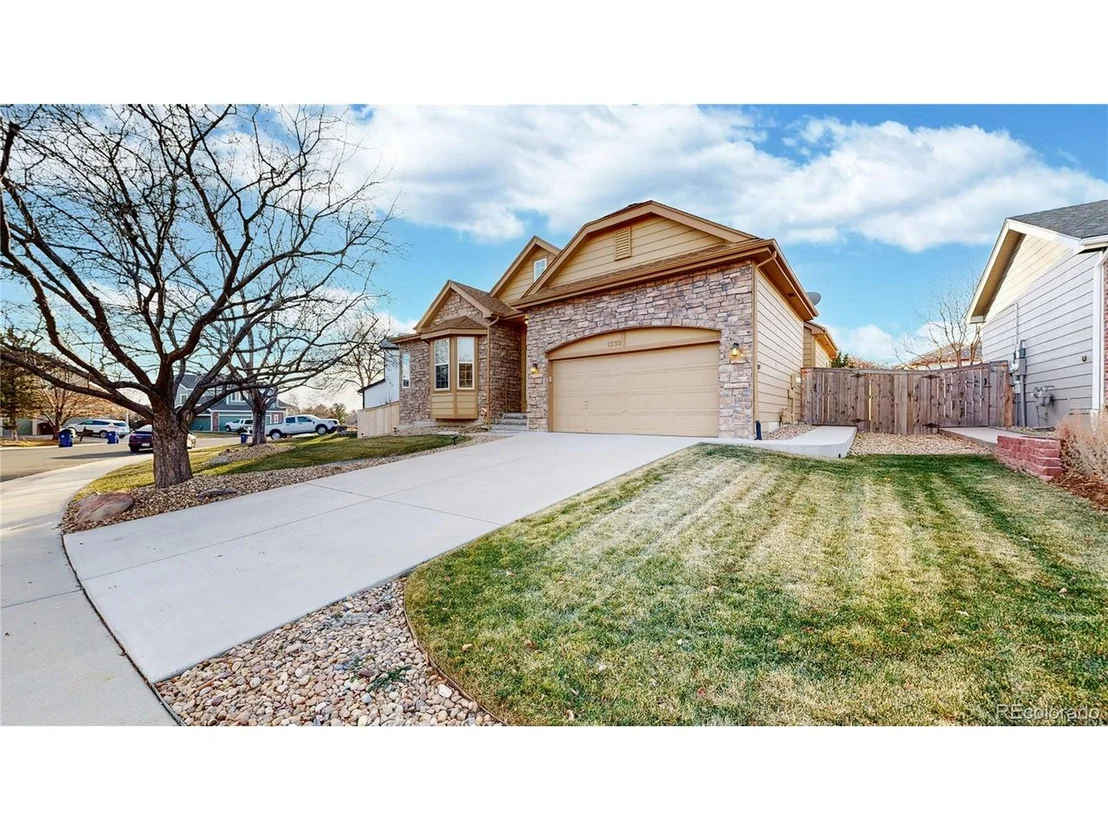 Photo of 1330 Iris Cir